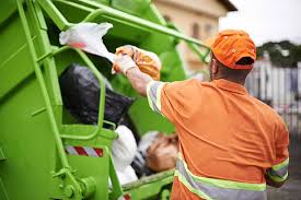 Professional Junk Removal in Frostproof, FL